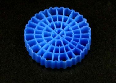 Beli Ikan kolam akuarium warna biru MBBR pembawa terapung luas permukaan besar >1200M2/M3 teknologi SBR 25*4mm media online manufacture