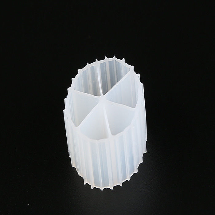 Koi Pond Biocell Filter Media Plastik Bio Media 6 Lubang Dengan Warna Putih Dan Perawan HDPE