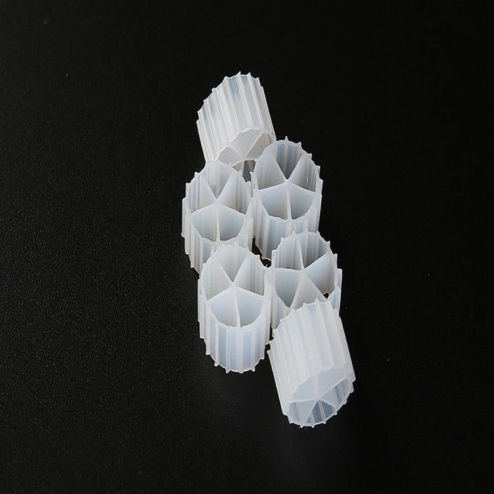 Aktivitas Biologis Tinggi Media Filter Plastik Putih HDPE Untuk Kolam Ikan