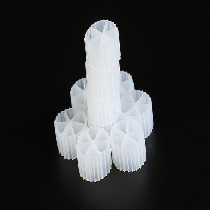 MBBR Floating Filter Media Long Life Span 0,96g/cm3 - 0,98g/cm3 Densitas