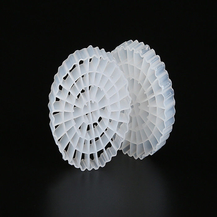 Pengolahan Limbah Media Filter Plastik MBBR HDPE biomover besar 1200 m2/m3 Permukaan Perangkat IFAS