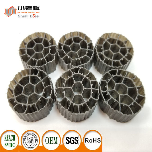 25mm x 12mm Berwarna MBBR Filter Media HDPE Material PE06 Bio Media