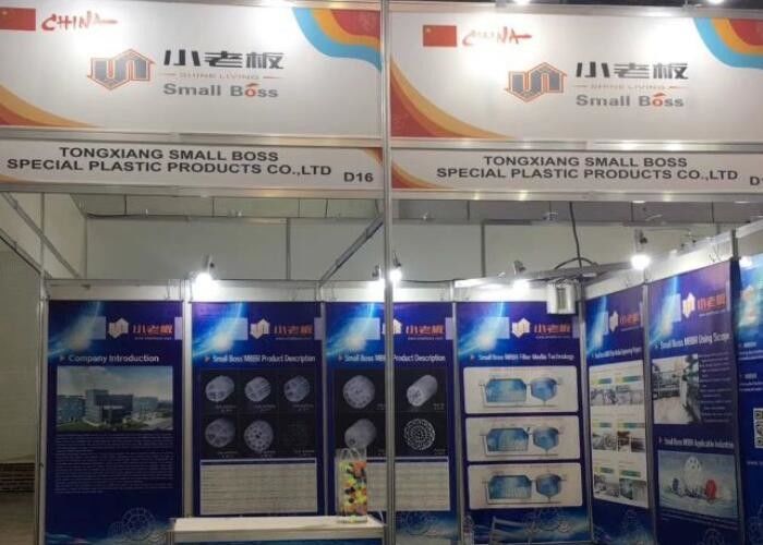 Virgin HDPE Material MBBR Bio Media Warna Putih 15*15mm Ukuran Untuk Air Limbah