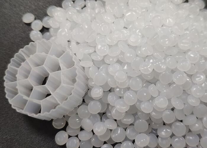 Media MBBR Warna Putih Dengan Bahan HDPE Perawan Dan Ukuran 25 * 12mm Untuk Pengolahan Air Limbah
