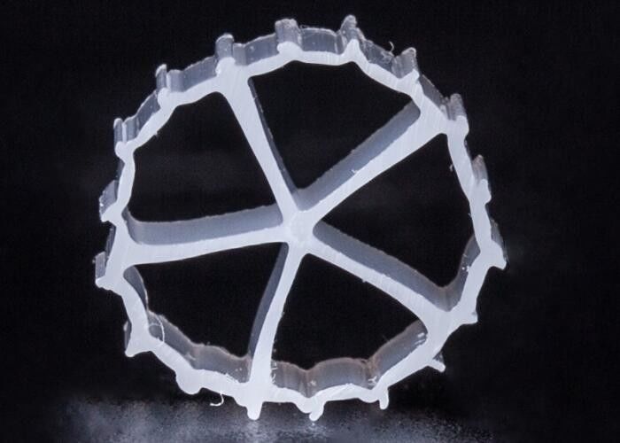PE FDA Bahan baku Akuarium K1 Micro Filter Media Moving Bed Biofilm Reactor