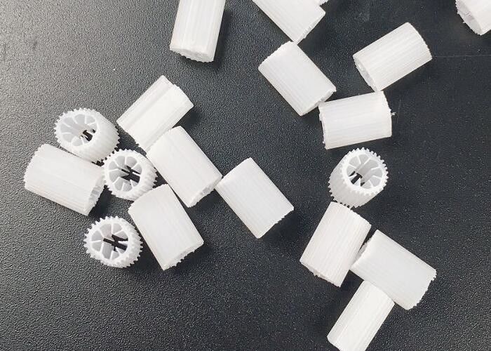 Akuarium Bio Filter Media Hdpe Material Aman Memastikan Kehidupan 5*10mm