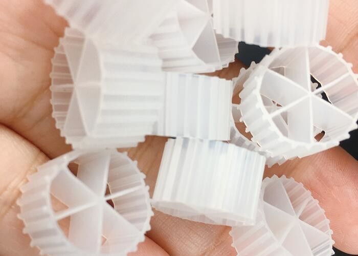 MBBR Media 16*10mm BIO Filter Media Untuk RAS Peternakan Ikan Nitrifikasi Denitrifikasi