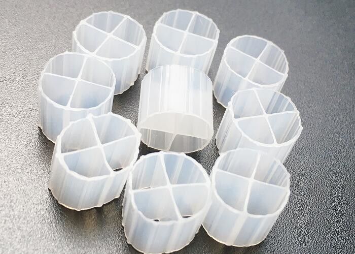 PE01 KALDNES SBR Proses Mbbr Filter Media 12*9mm HDPE Bahan Aman