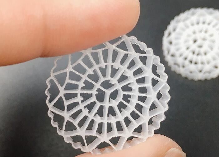 Menghemat ruang MBBR biopipe Fliter Media PE63 Untuk Pengolahan Air Limbah / RAS Dengan teknologi warna putih A2/O