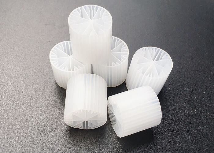 Reaktor tempat tidur bergerak 15*15mm MBBR Pengolahan Air Bio Media Untuk Tangki Anaerob