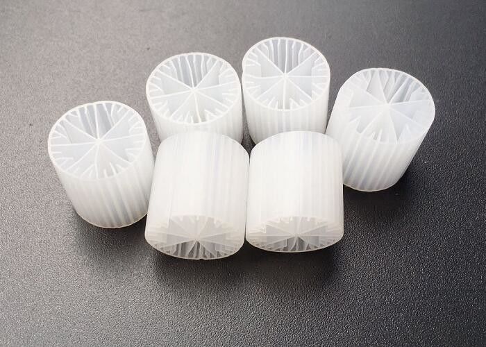 Reaktor tempat tidur bergerak 15*15mm MBBR Pengolahan Air Bio Media Untuk Tangki Anaerob