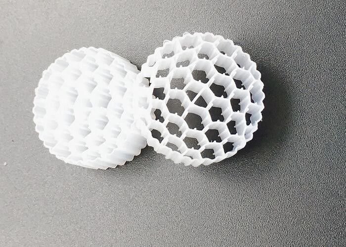 Menetes Bio filter warna putih MBBR BIO MEDIA FAB CARRIER 25 * 10MM 38 kamar pengolahan air limbah