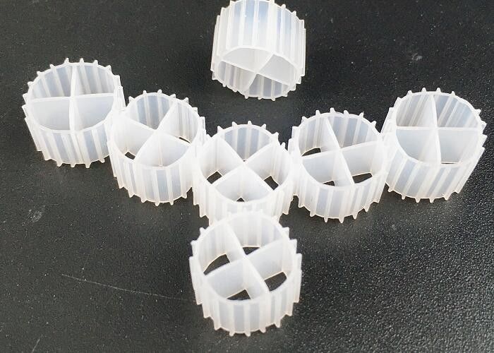 Perawan HDPE Material Kaldnes K1 Filter Media Bio Balls Untuk Akuarium