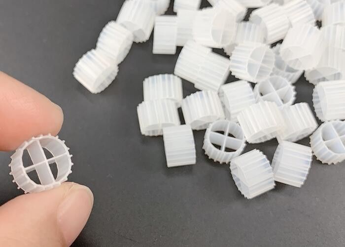 11*7mm Warna Alam Dan Perawan Bahan HDPE MBBR Biofilm Carrier Manufacturer