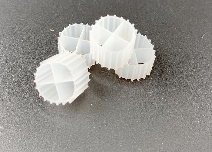 Media Filter Plastik Ramah Lingkungan Untuk Perawatan Limbah Akuarium