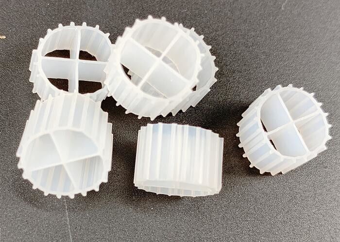 Warna Putih MBBR Media Biofilm Carrier Dengan Super Decarburization Dan Virgin HDPE Material
