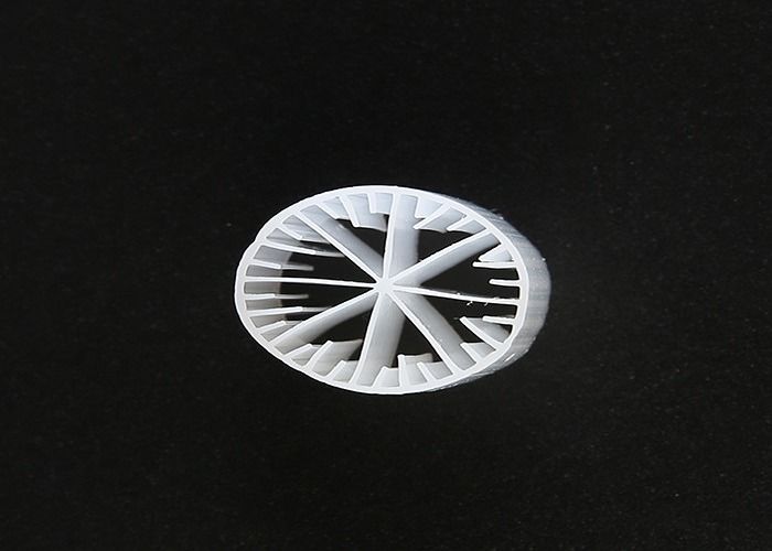 15*15mm Ukuran MBBR Bio Media Virgin Bahan HDPE Warna Putih Untuk Tangki Anaerob