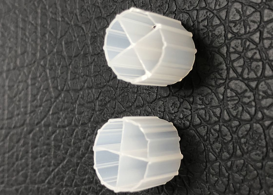 Warna Putih MBBR Bio Carrier Media Untuk Tangki Anaerobik Dengan Bahan HDPE Perawan Dan Ukuran 12 * 9mm