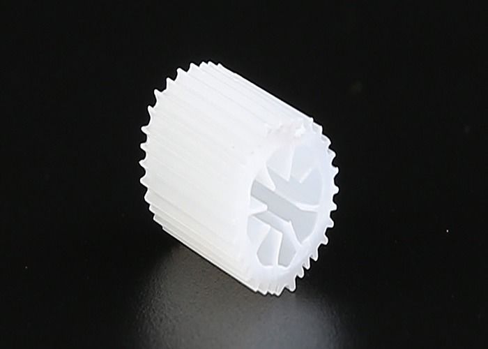 MBBR Bio Media Dengan Virgin HIPS Bahan Ukuran 5 * 10mm Setiap Warna Bio Balls Biocell Berat