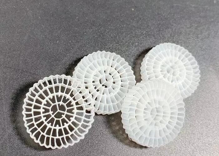 75 Kamar Biocell MBBR Filter Media Super Dekarburisasi Untuk Akuakultur RAS