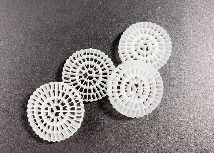 75 Kamar Biocell MBBR Filter Media Super Dekarburisasi Untuk Akuakultur RAS