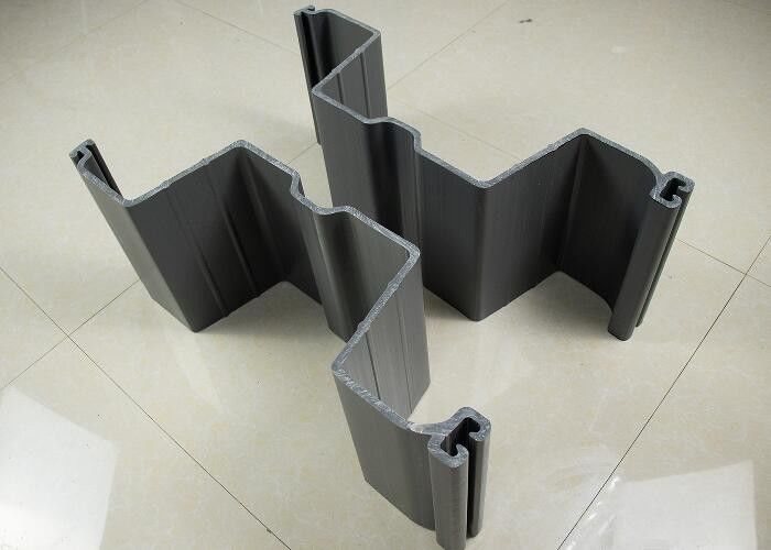 Vinyl PVC Extrusion Plastic Sheet Pile Bentuk U Warna Abu-abu