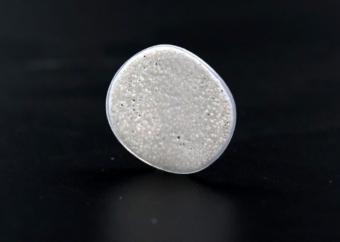 Pengangkut Filter Biologis MBBR Warna Putih 1MM Ketebalan Terapung